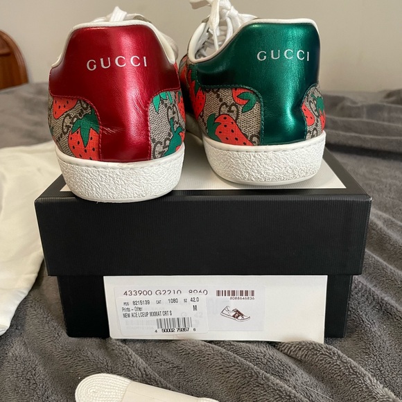 🍓 Gucci ace strawberry logo sneakers box women’s 42m IT, 12m US, 9m UK preown - Picture 5 of 14
